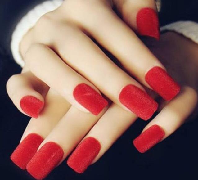 絲絨美甲能沾水嗎？南寧專業(yè)美甲告訴你答案