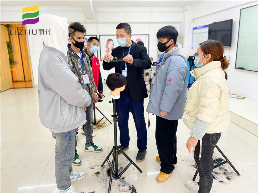 南寧零基礎可以學美發(fā)嗎？麗竹學校無門檻報名