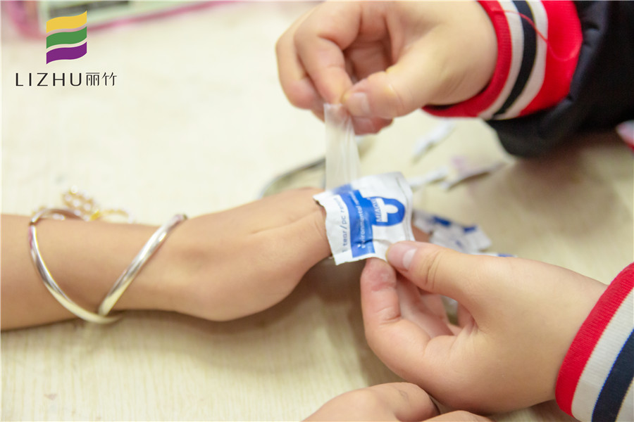 學(xué)美甲理論知識：沒有卸甲水怎么卸指甲油？