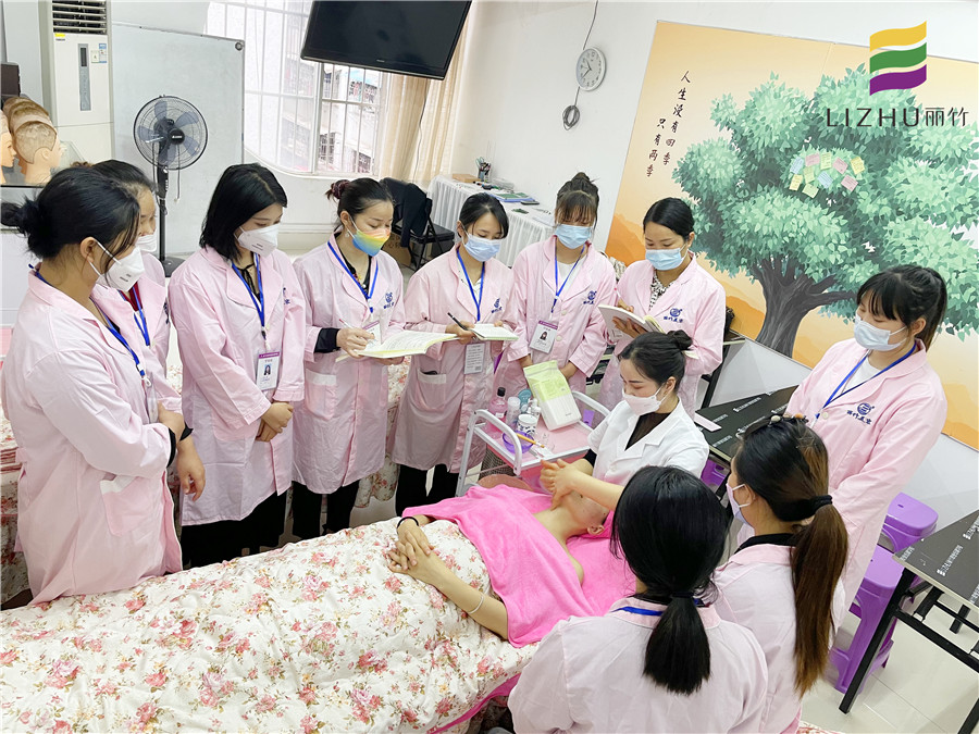 面部九大重要穴位，南寧基礎(chǔ)美容培訓(xùn)教你找