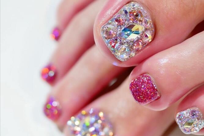 布靈布靈的腳部美甲款式，南寧一對一美甲培訓(xùn)教你