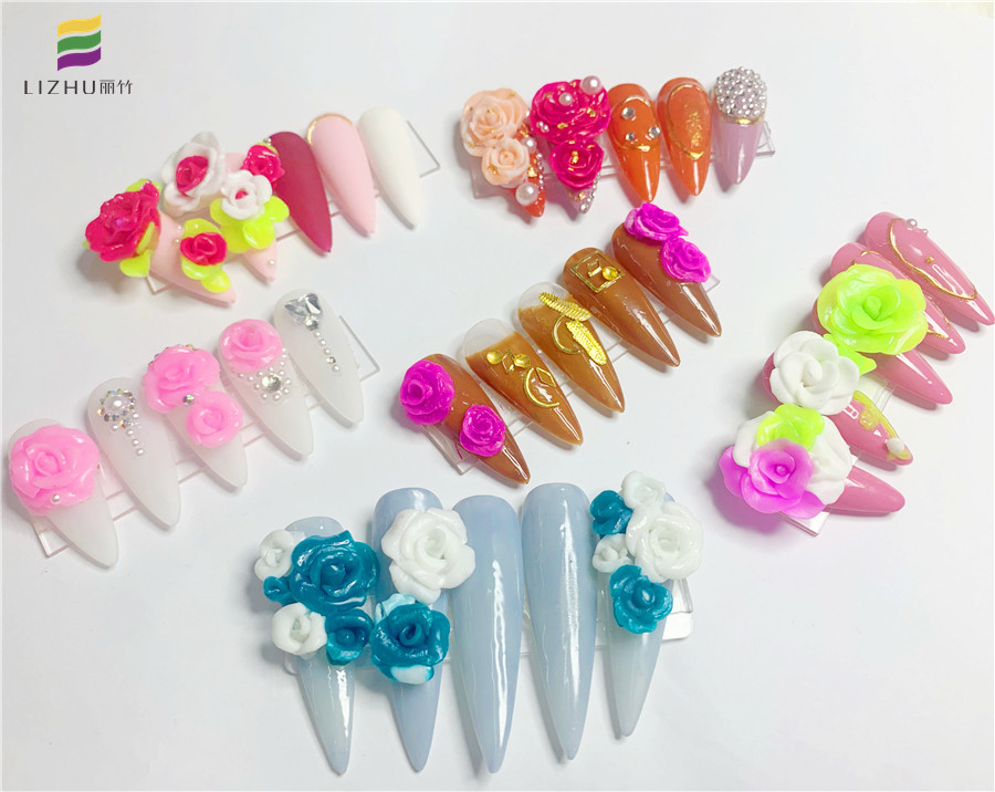 雕花美甲圖片，南寧美甲十大名校學(xué)員作品