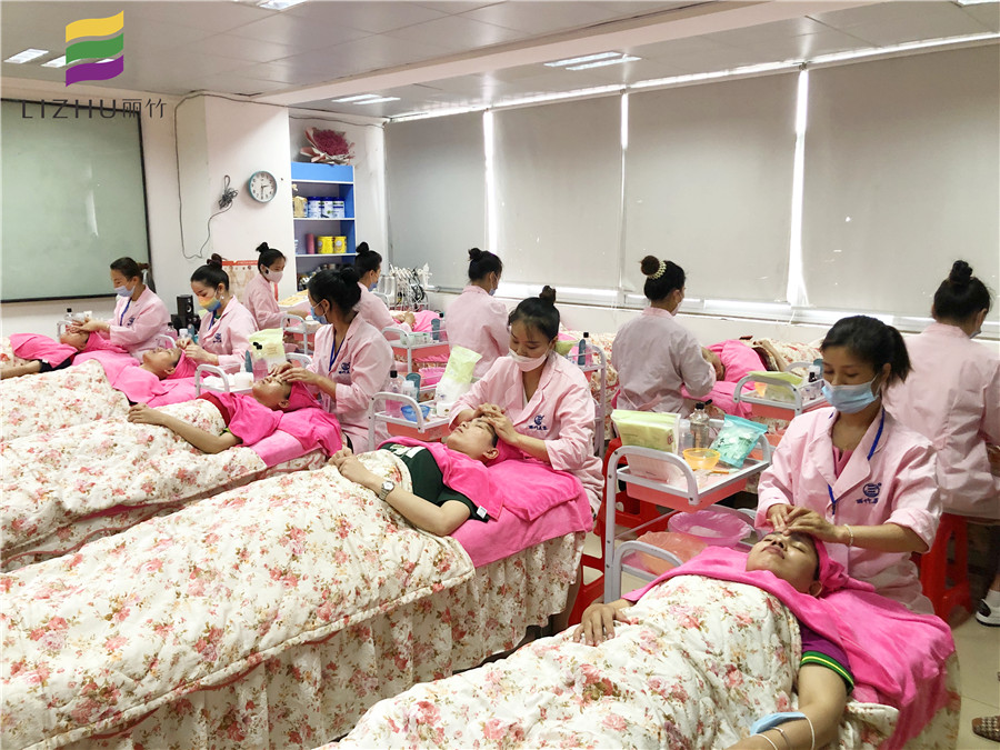 面部常用按摩穴位，南寧有資質(zhì)的美容學(xué)校告訴你