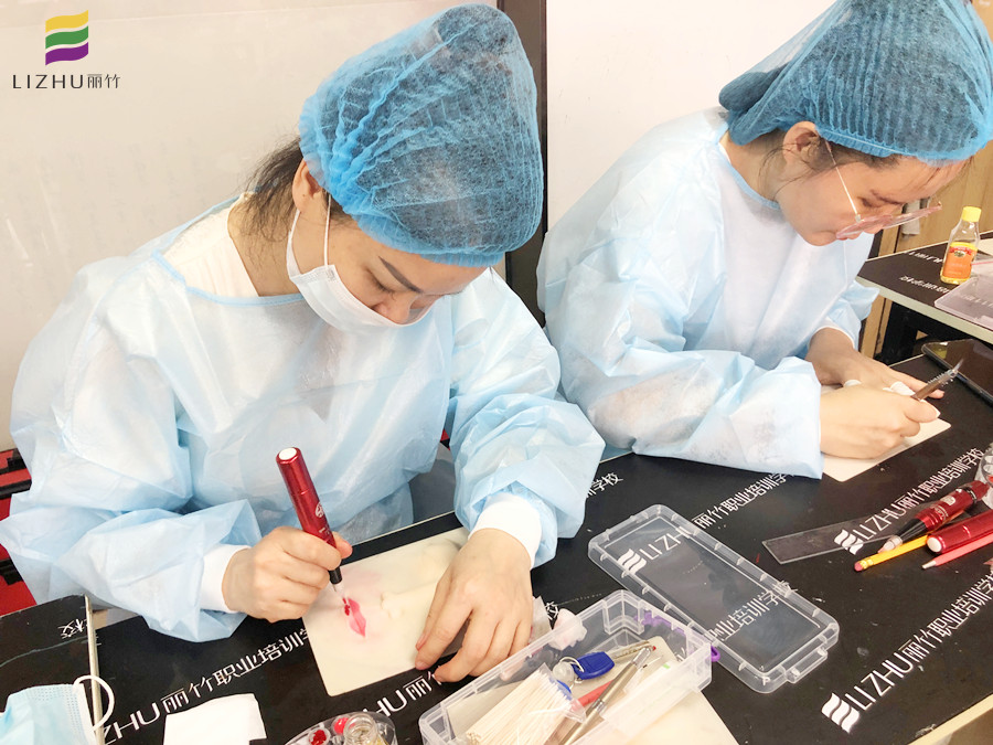 紋唇常用的5種顏色，廣西紋繡培訓(xùn)機(jī)構(gòu)分享給你