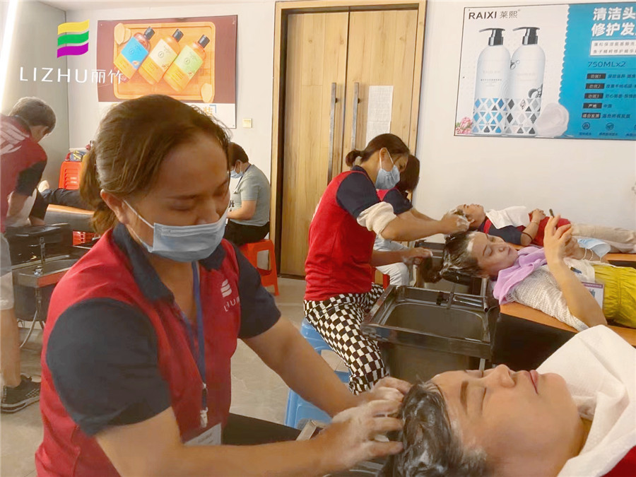 洗頭如何快速起泡？南寧美發(fā)洗護(hù)培訓(xùn)班教你技巧