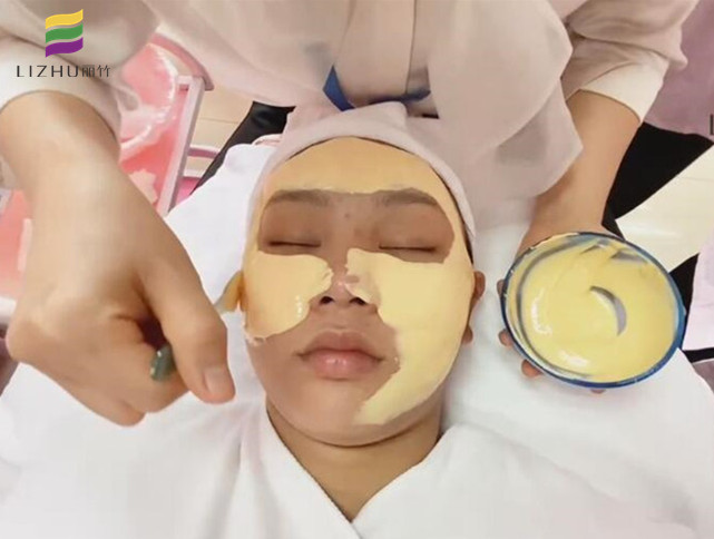 敷軟膜的正確步驟，南寧學美容洗臉教程