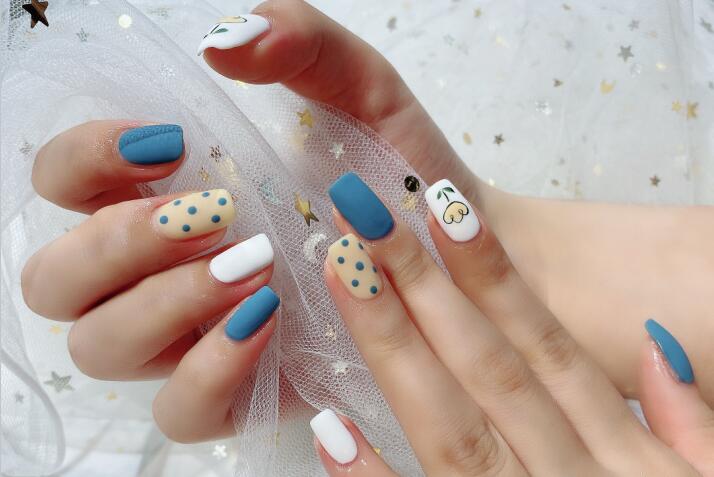 藍(lán)色系美甲，廣西美甲培訓(xùn)浪漫分享