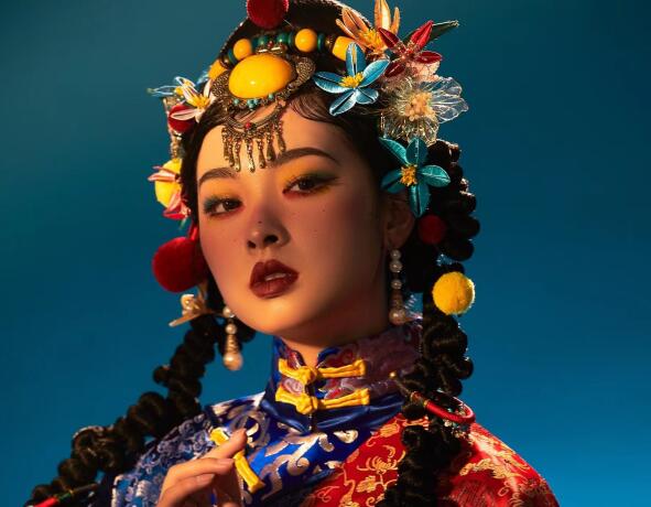 藏族少女寫真造型，南寧彩妝學(xué)校專業(yè)正規(guī)作品