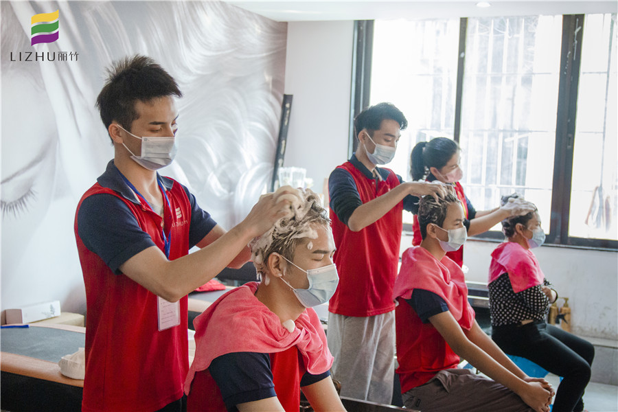 中式洗頭和泰式洗頭，南寧洗頭培訓(xùn)學(xué)校課程