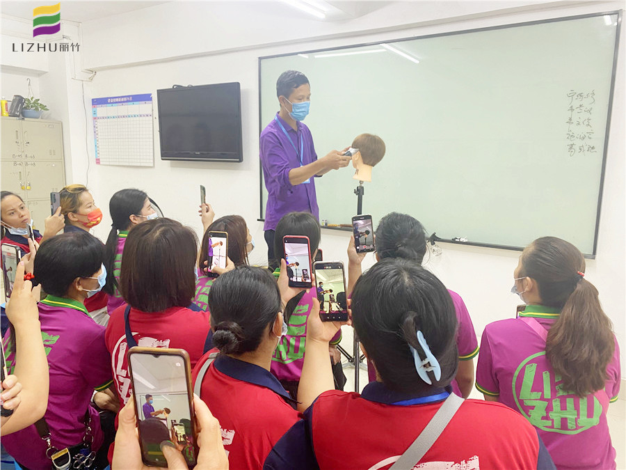 如何根據(jù)臉型修剪鬢角？廣西理發(fā)剪發(fā)學(xué)校教你