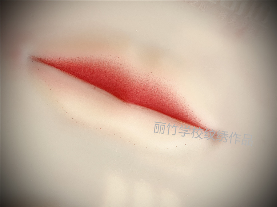 仿皮畫唇技巧 ，廣西培訓(xùn)紋唇專業(yè)課程分析