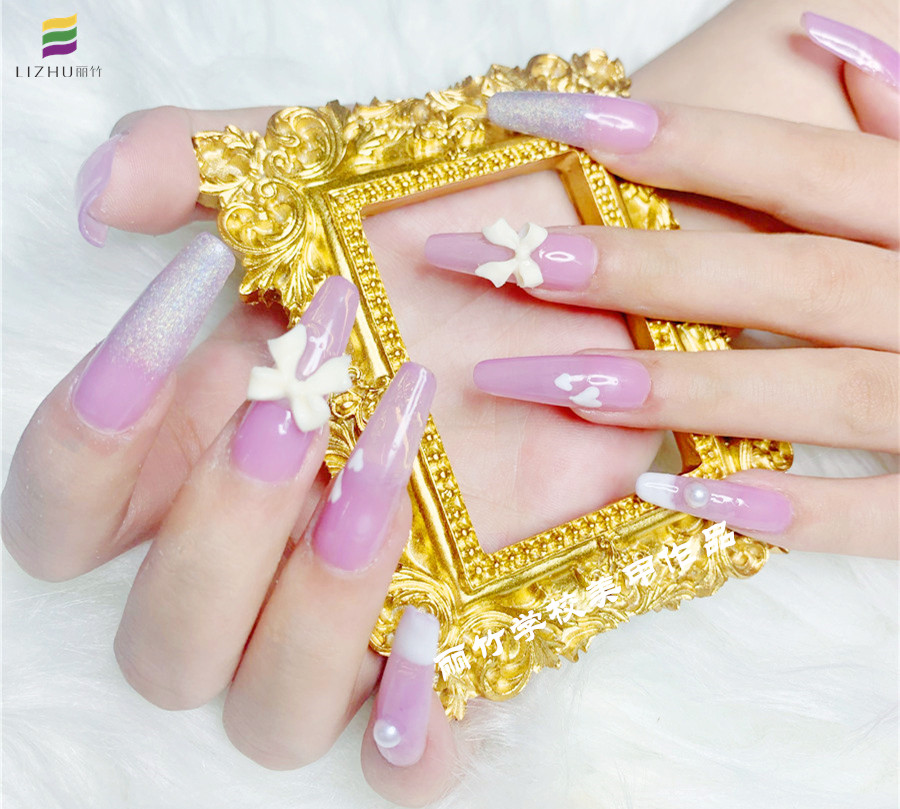 光療美甲怎么保養(yǎng)？南寧美甲基礎(chǔ)班課程學(xué)習(xí)