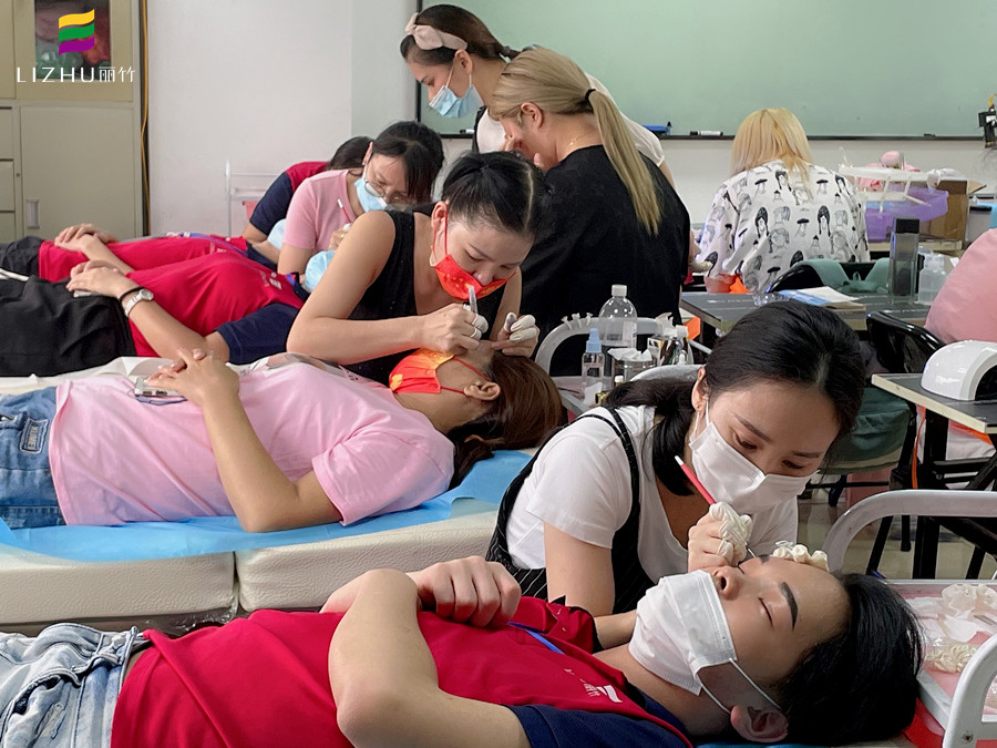 被舒緩膏灼傷處理的方法，廣西紋繡正規(guī)學(xué)校分享建議