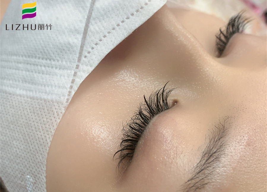 美睫初學(xué)者操作技巧，南寧美睫專業(yè)培訓(xùn)班課程