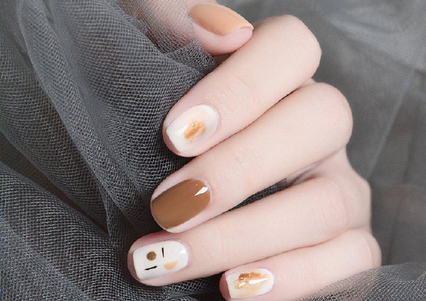 初秋顯白美甲推薦，廣西時(shí)尚美甲培訓(xùn)學(xué)校整理