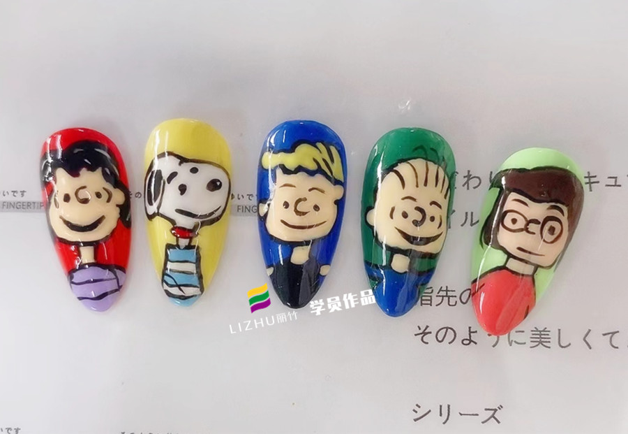 美甲基礎(chǔ)學(xué)什么？美甲底膠有什么作用？