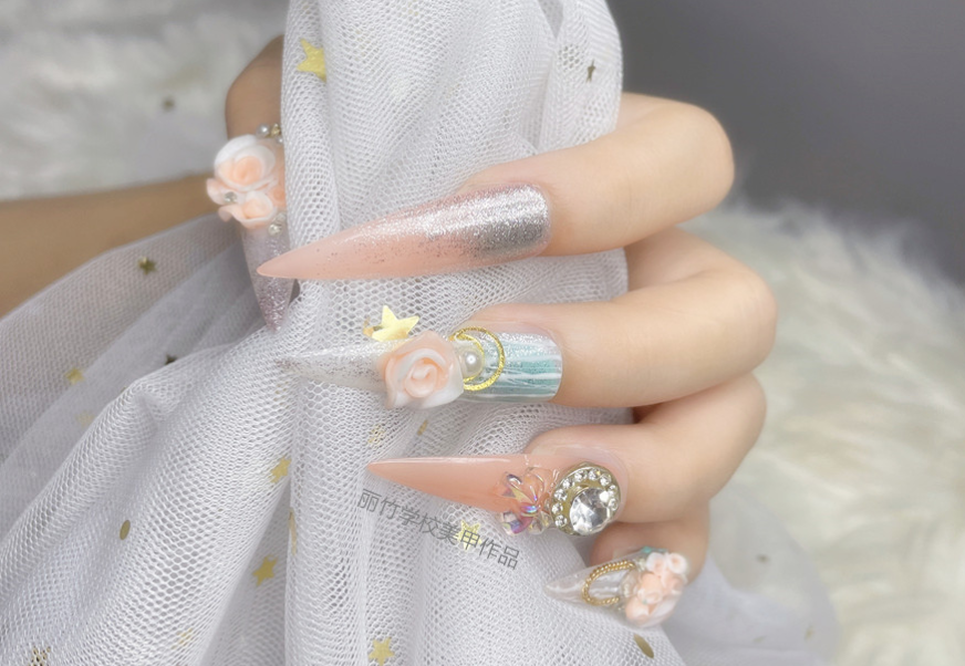 美甲學(xué)什么內(nèi)容？甲油膠和指甲油的區(qū)別