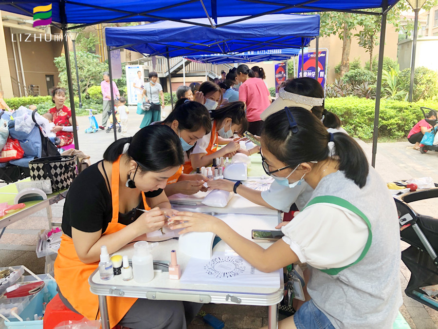 公益美甲 | 廣西專業(yè)美甲培訓(xùn)學(xué)校走進(jìn)隆源華府小區(qū)