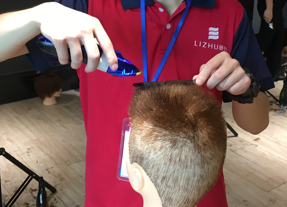 理平頭的技巧，廣西理發(fā)實訓(xùn)分享