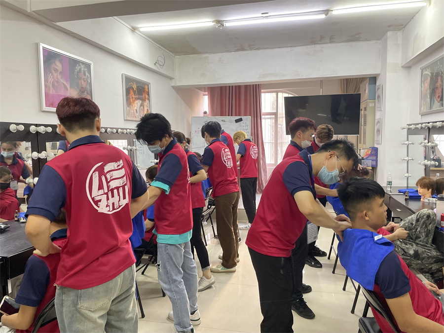 美發(fā)按摩實訓(xùn)，南寧美發(fā)專業(yè)學(xué)校洗護課程