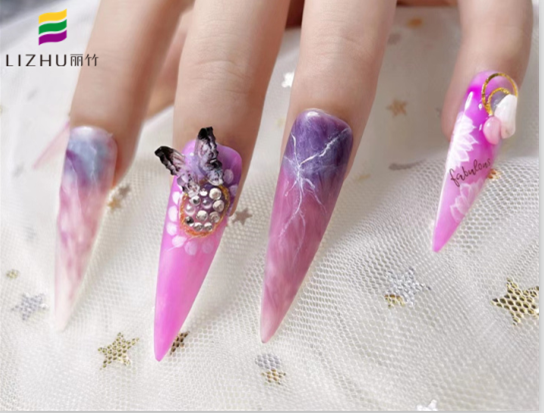 紫色霧霾美甲，南寧培訓(xùn)美甲師作品欣賞