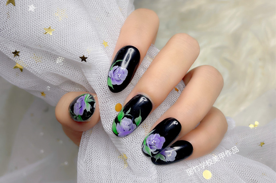 廣西美甲十佳學(xué)校作品--手繪玫瑰花美甲、秋日花朵美甲,