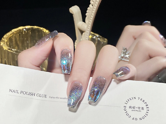 法式貓眼美甲，南寧美甲學(xué)校排行推薦