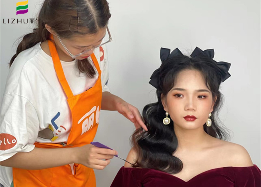 南寧學(xué)化妝要多久？才能做出披發(fā)公主造型