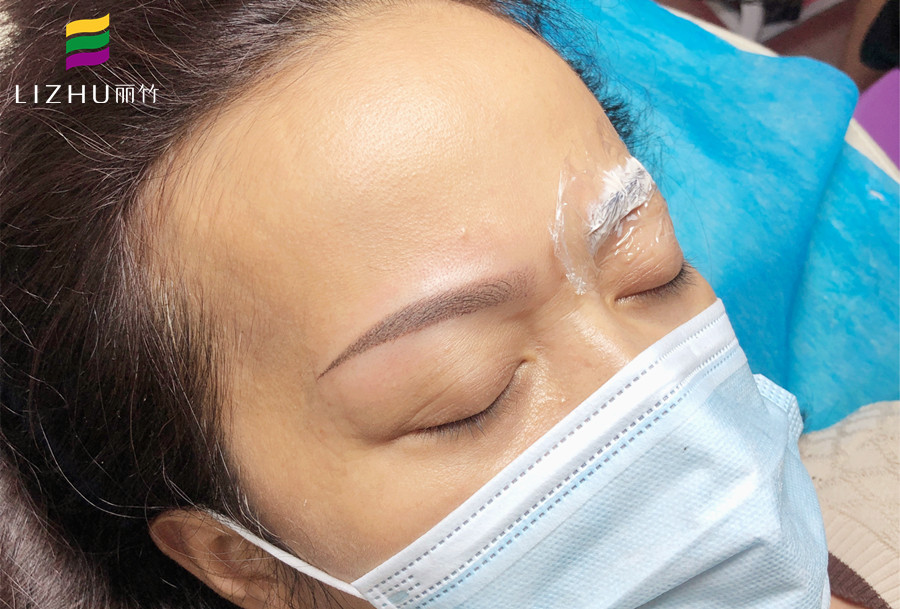 冬天紋繡有哪些注意事項？廣西紋繡學(xué)校排行榜分享要點