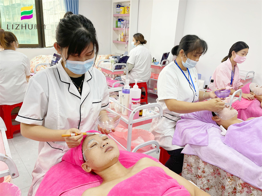 麗竹美容基礎(chǔ)班：冬季如何有效敷面膜？