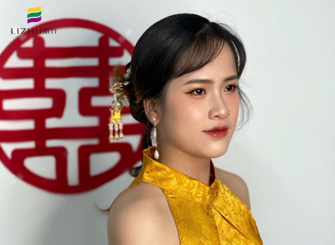 新中式晨袍造型 | 南寧新娘化妝造型學(xué)校作品