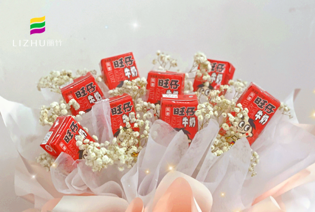 網(wǎng)紅大零食花束，南寧婚慶花藝培訓(xùn)學(xué)校作品