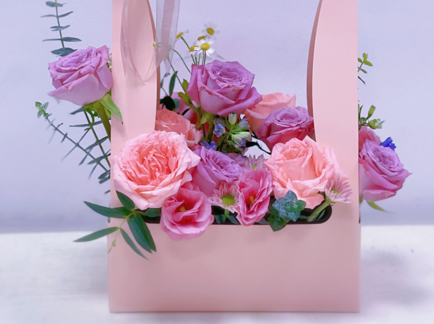 清新韓式花籃，廣西花藝職業(yè)學(xué)校邀您共享韓式浪漫