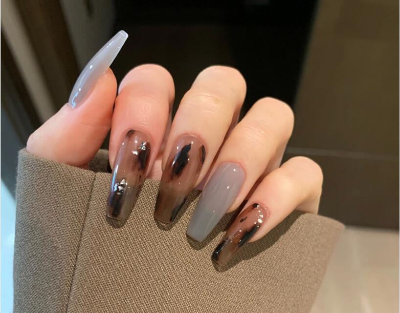 溫柔顯氣質(zhì)美甲，南寧培訓(xùn)美甲機(jī)構(gòu)分享