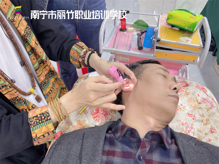 采耳的好處，南寧專業(yè)采耳培訓班告訴你