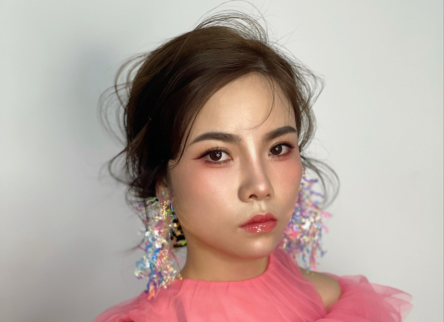 抽絲紋理新娘造型，廣西學(xué)新娘跟妝作品