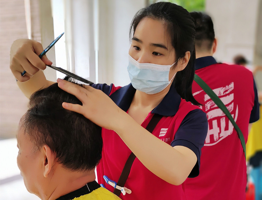 南寧美發(fā)學校真人實踐，麗竹美發(fā)學校沖沖沖