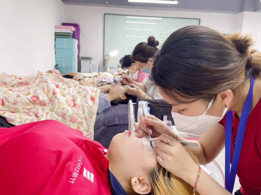 美睫市場前景分析：美睫市場為什么這么火爆？