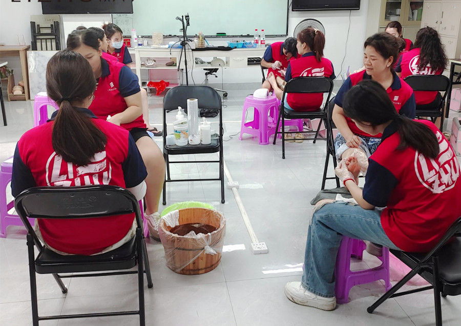 足部護(hù)理如何操作？南寧美甲學(xué)校排名課程