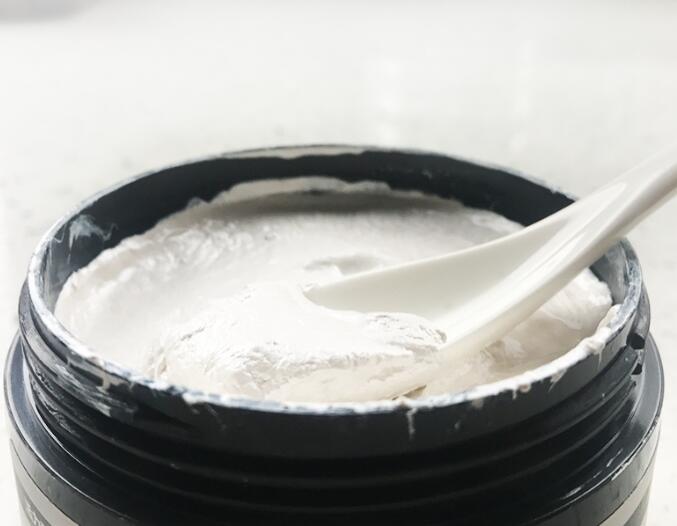 美發(fā)用品介紹：如何使用發(fā)泥？