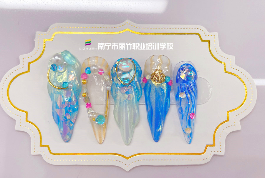 零基礎(chǔ)美甲教學(xué)：美甲極光粉的使用方法