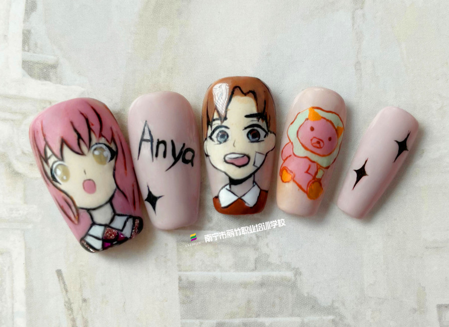 卡通動漫美甲，南寧學美甲款式