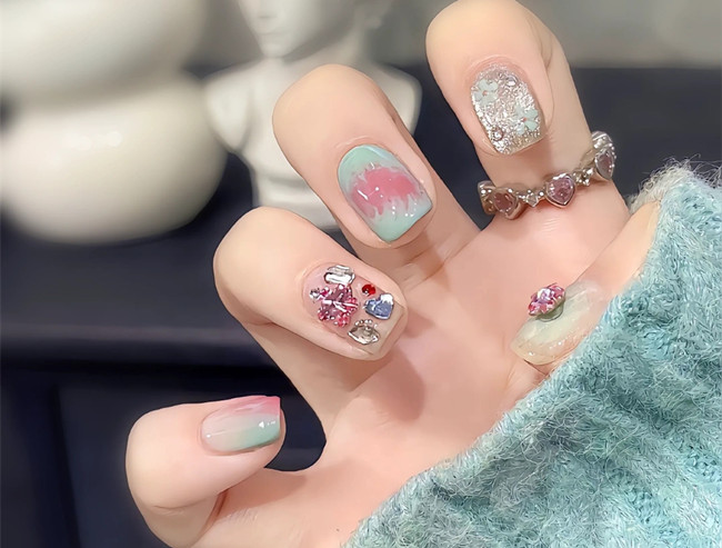 適合短圓甲的秋冬氛圍美甲，南寧美甲推薦