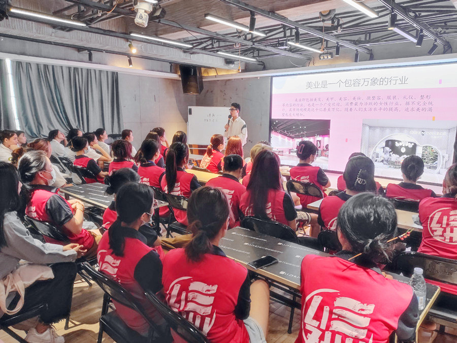 零基礎(chǔ)學(xué)紋繡，到南寧紋繡專業(yè)培訓(xùn)