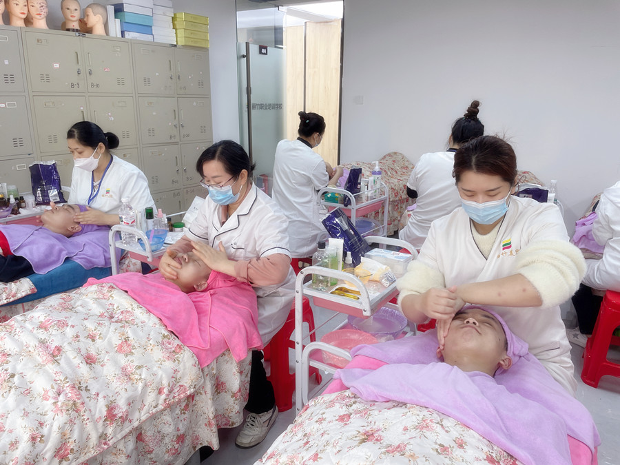 廣西美容養(yǎng)顏：如何保持皮膚白嫩？