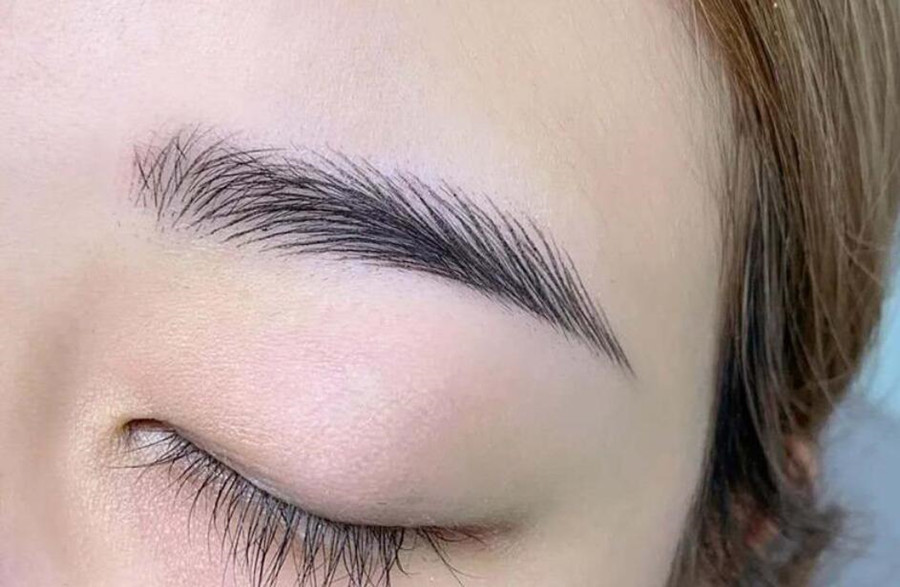 不同紋眉類型如何選色乳？廣西學(xué)紋眉毛