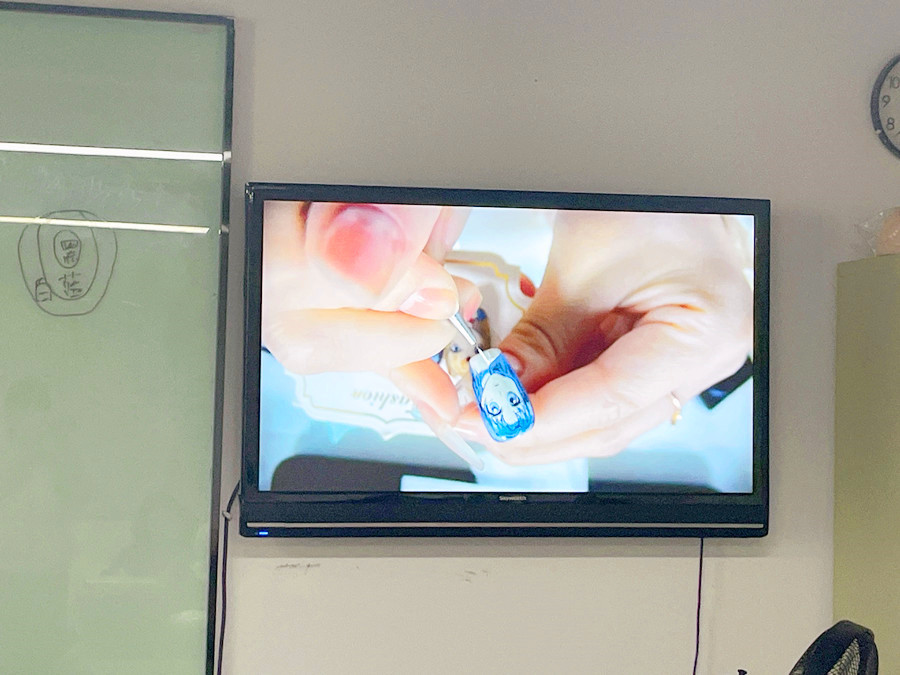 美少女戰(zhàn)士卡通美甲，廣西美甲專業(yè)作品