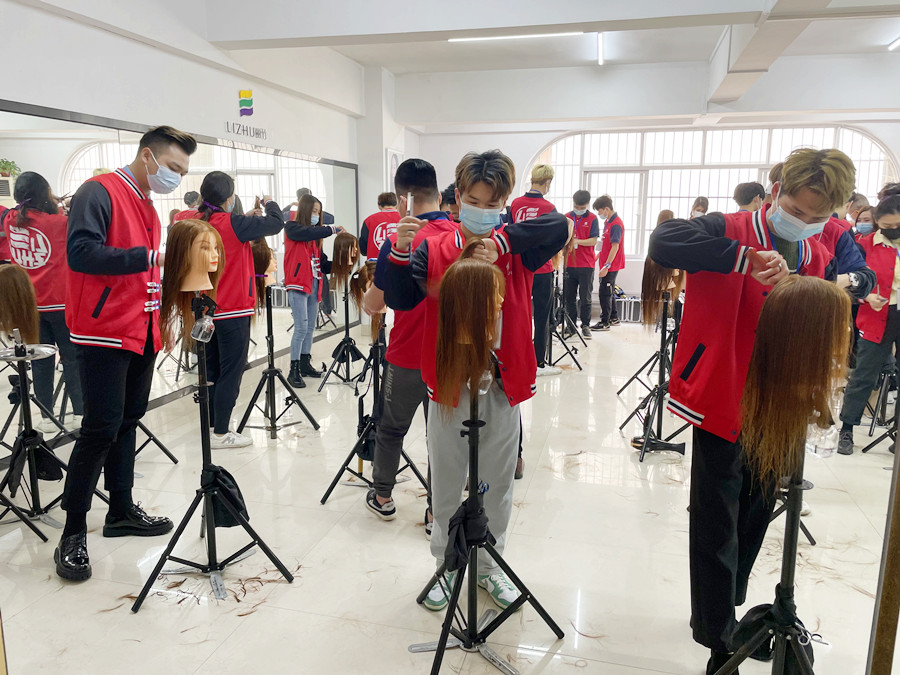 美發(fā)發(fā)型移除層次修剪技巧，南寧培訓剪發(fā)造型