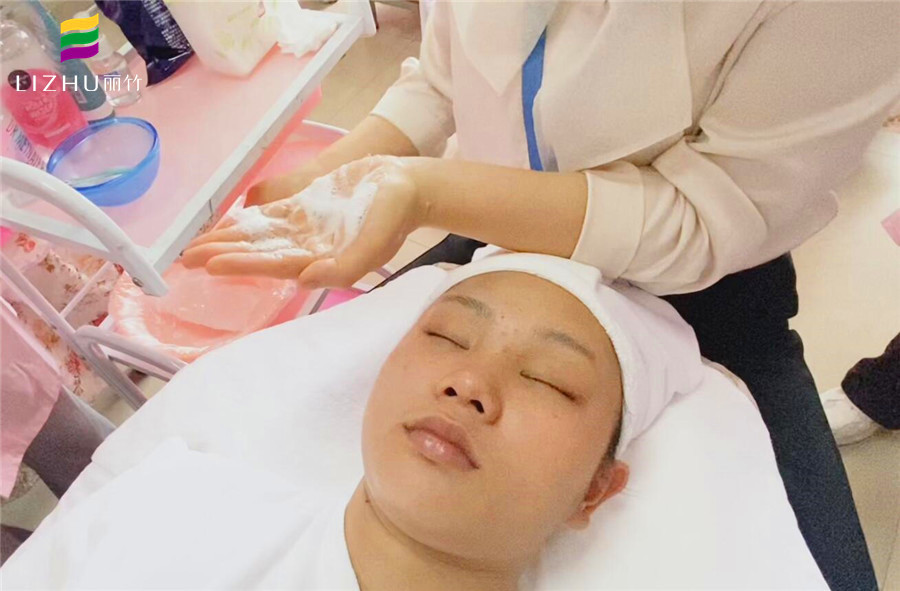 專業(yè)卸妝攻略，南寧美容護(hù)膚