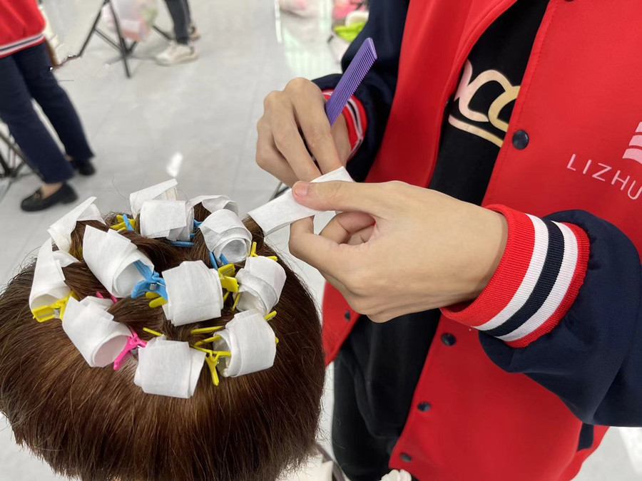 發(fā)根定位燙怎么操作？廣西燙染培訓